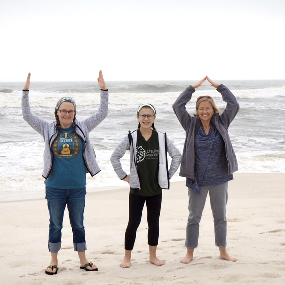 Meet your Posher, Julie - Picture 2 of 5